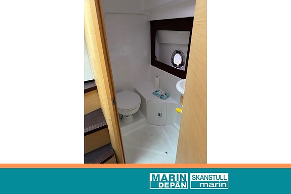 Beneteau Monte Carlo 32 med 2 x Volvo Penta D3-190 - 2008 10 of 10