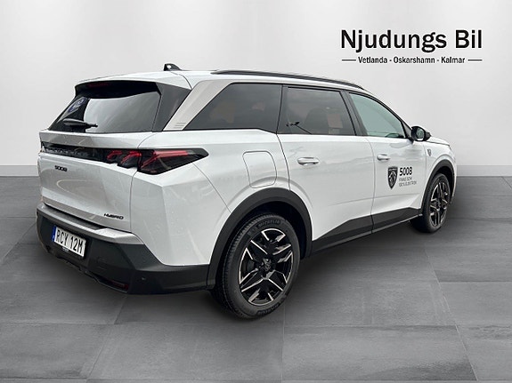 Peugeot 5008 3 of 10