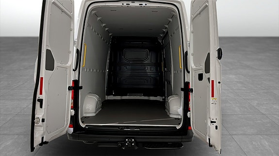 Volkswagen Crafter 12 of 12