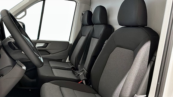 Volkswagen Crafter 8 of 12