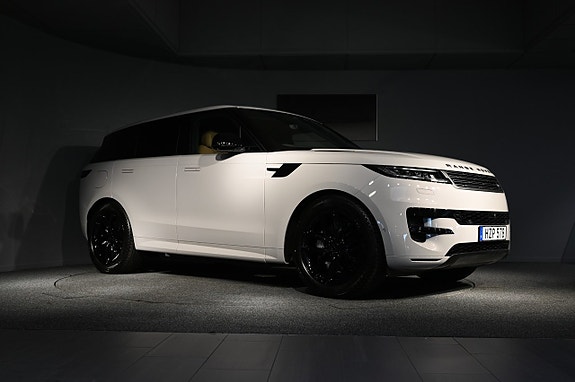 Land Rover Range Rover Sport 8 of 21