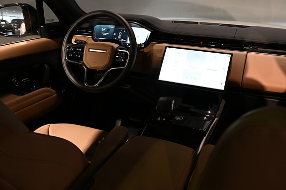 Land Rover Range Rover Sport 11 of 21