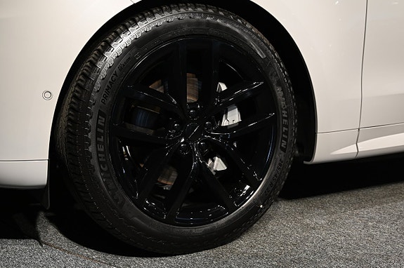 Land Rover Range Rover Sport 10 of 21