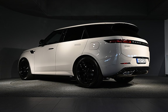 Land Rover Range Rover Sport 4 of 21