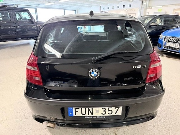 BMW 118d 6 of 15