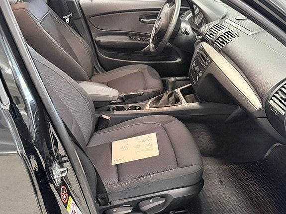 BMW 118d 11 of 15