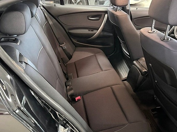 BMW 118d 9 of 15