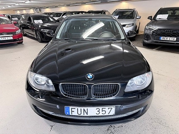 BMW 118d 5 of 15