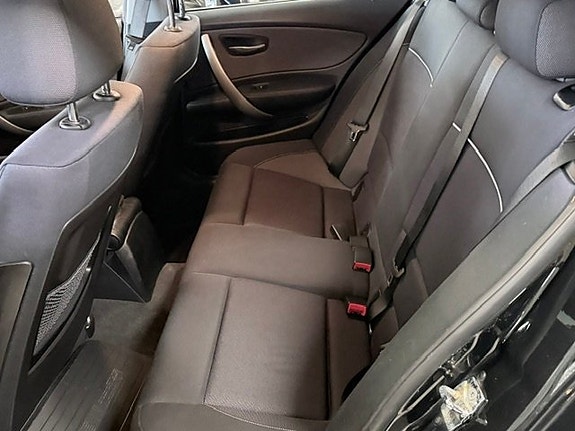 BMW 118d 10 of 15