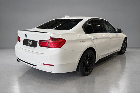 BMW 318d 3 of 9