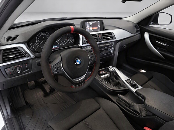 BMW 318d 8 of 9