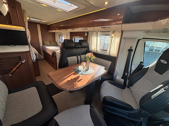 LMC Cruiser Comfort T712 Låga långbäddar - Automat - Separat dusch - Rymlig 12 of 24