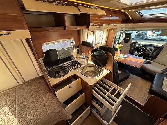 LMC Cruiser Comfort T712 Låga långbäddar - Automat - Separat dusch - Rymlig 23 of 24