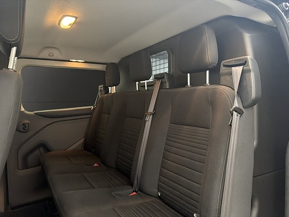 Ford Transit Custom 26 of 30