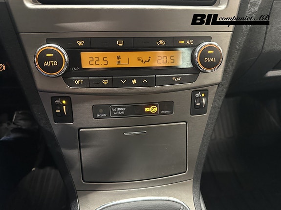 Toyota Avensis 13 of 15