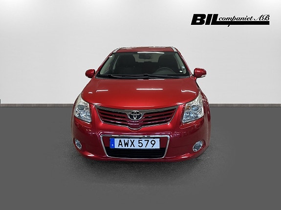 Toyota Avensis 2 of 15