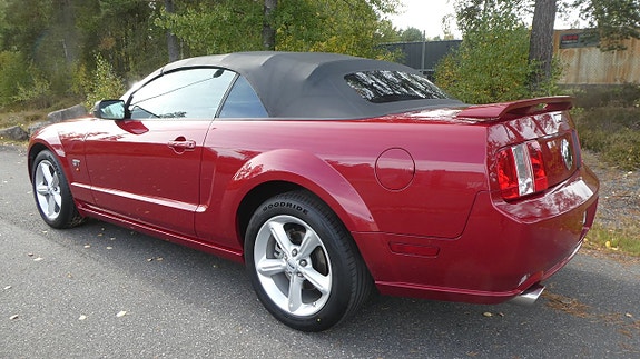 Ford Mustang 5 of 11