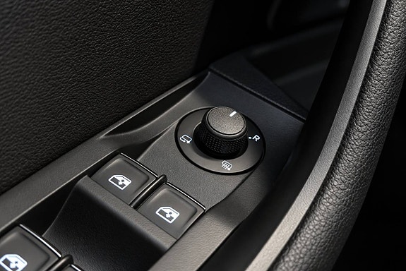 Skoda Superb 27 of 29