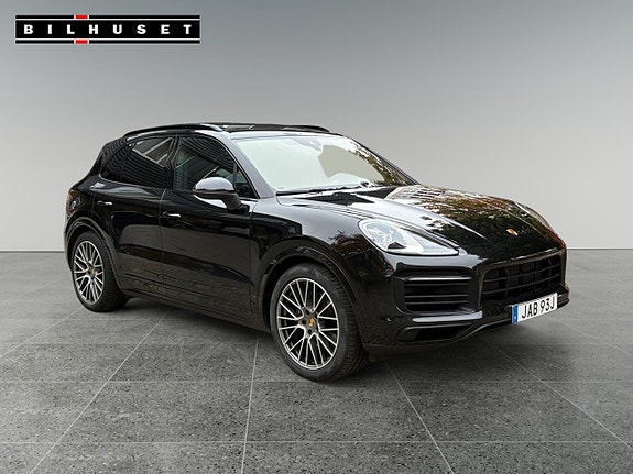 Porsche Cayenne 18 of 19