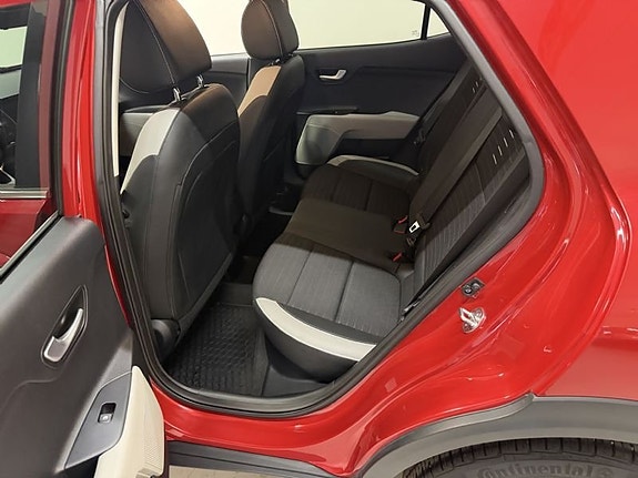 Kia Stonic 6 of 9
