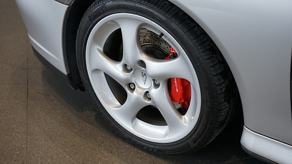 Porsche 911 Carrera 4S 6 of 9