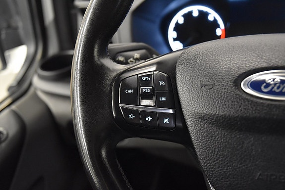 Ford Transit Custom 10 of 17