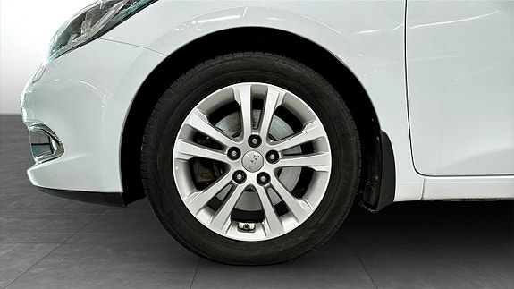 Kia Ceed 9 of 18