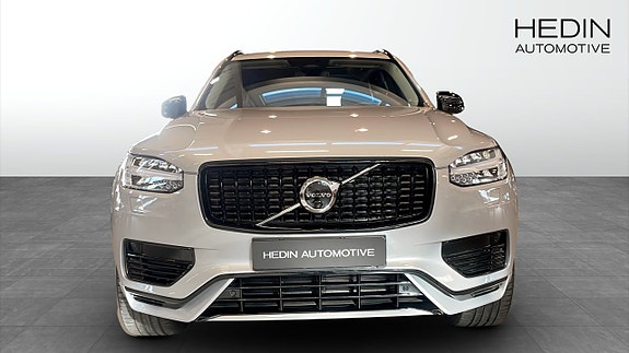 Volvo XC90 8 of 13