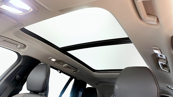 Volvo XC90 13 of 13