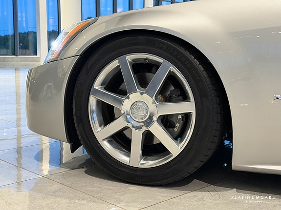 Cadillac XLR 18 of 18