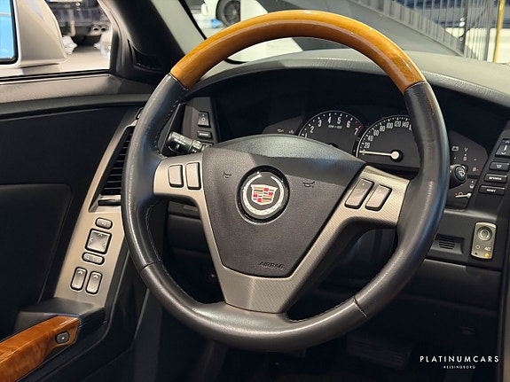 Cadillac XLR 9 of 18