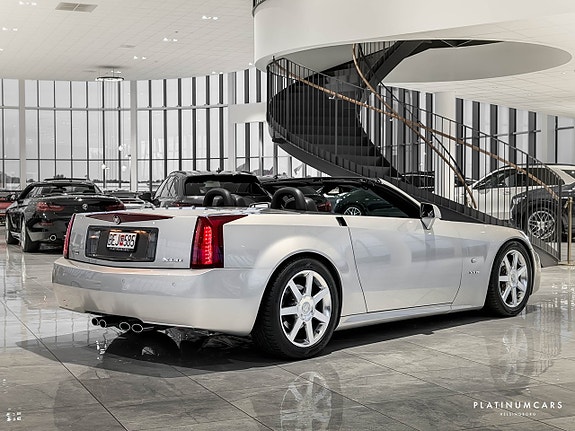 Cadillac XLR 17 of 18