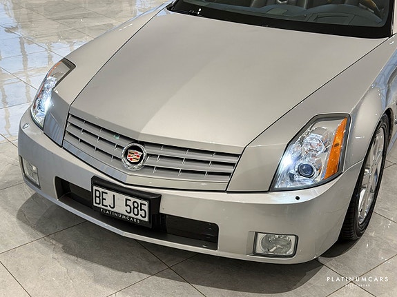 Cadillac XLR 16 of 18