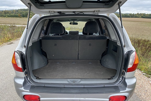 Hyundai Santa Fe 10 of 16