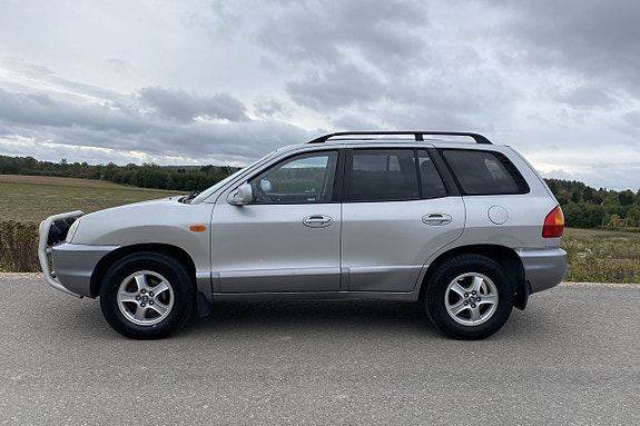 Hyundai Santa Fe 2 of 16