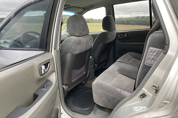 Hyundai Santa Fe 11 of 16