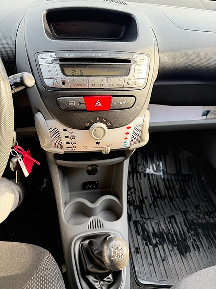 Toyota Aygo 12 of 15