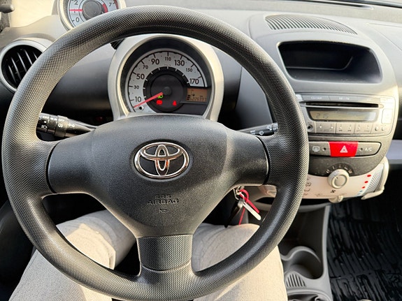 Toyota Aygo 11 of 15