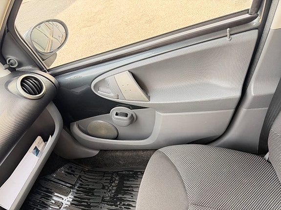 Toyota Aygo 14 of 15