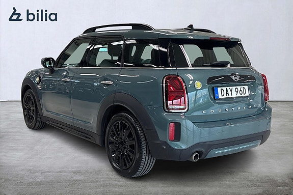 MINI Countryman Cooper SE 2 of 17