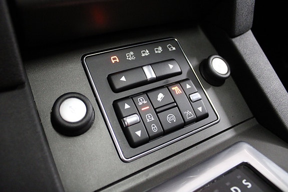 Land Rover Discovery 12 of 18