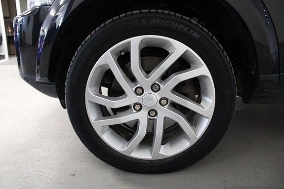 Land Rover Discovery 18 of 18