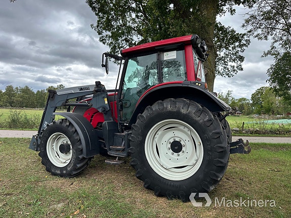 Traktor Valtra N 121 3 of 27