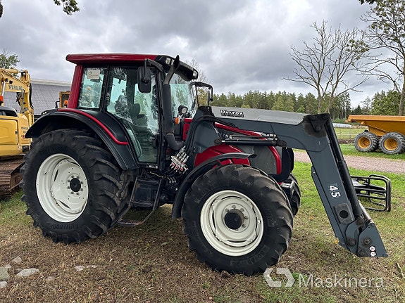 Traktor Valtra N 121 6 of 27