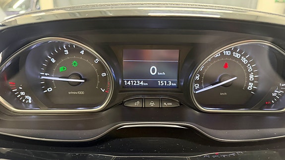 Peugeot 2008 8 of 12