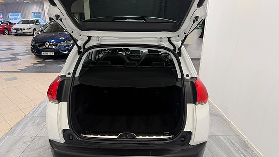 Peugeot 2008 7 of 12