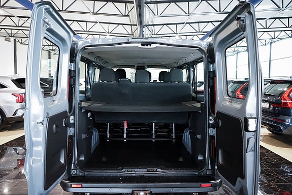 Renault Trafic 9 of 24