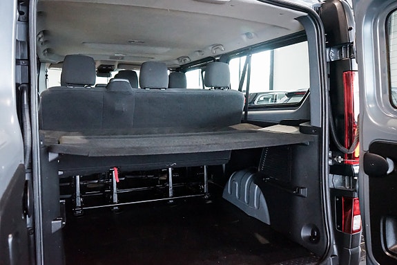 Renault Trafic 24 of 24