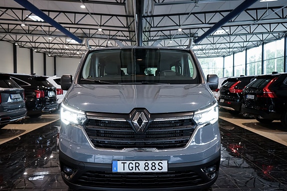 Renault Trafic 2 of 24