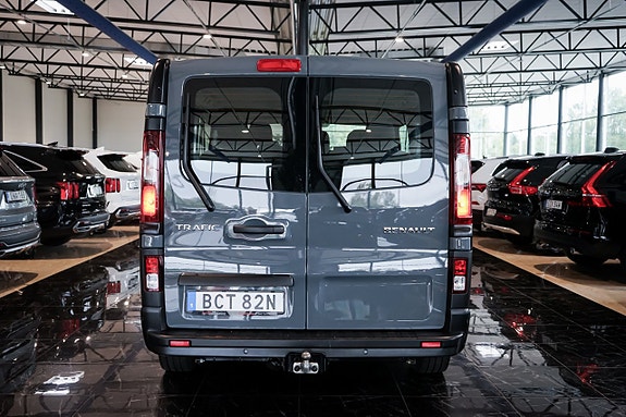 Renault Trafic 7 of 28